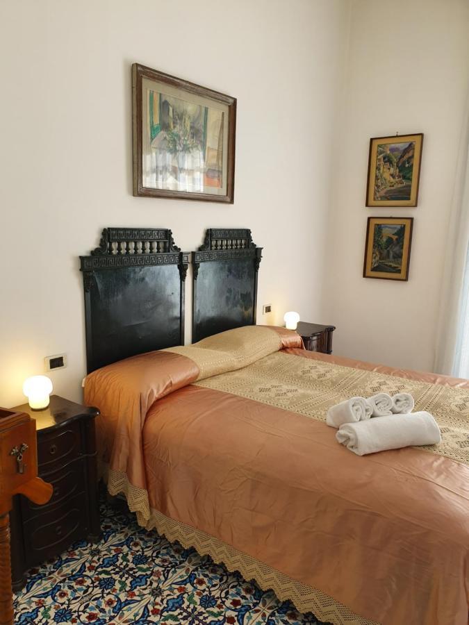 D'Angleterre Guest House Salerno Exterior photo