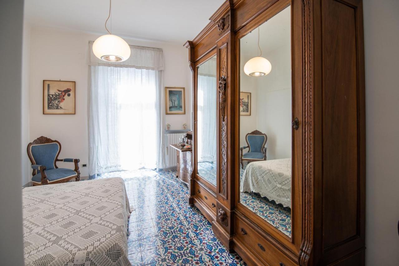 D'Angleterre Guest House Salerno Exterior photo