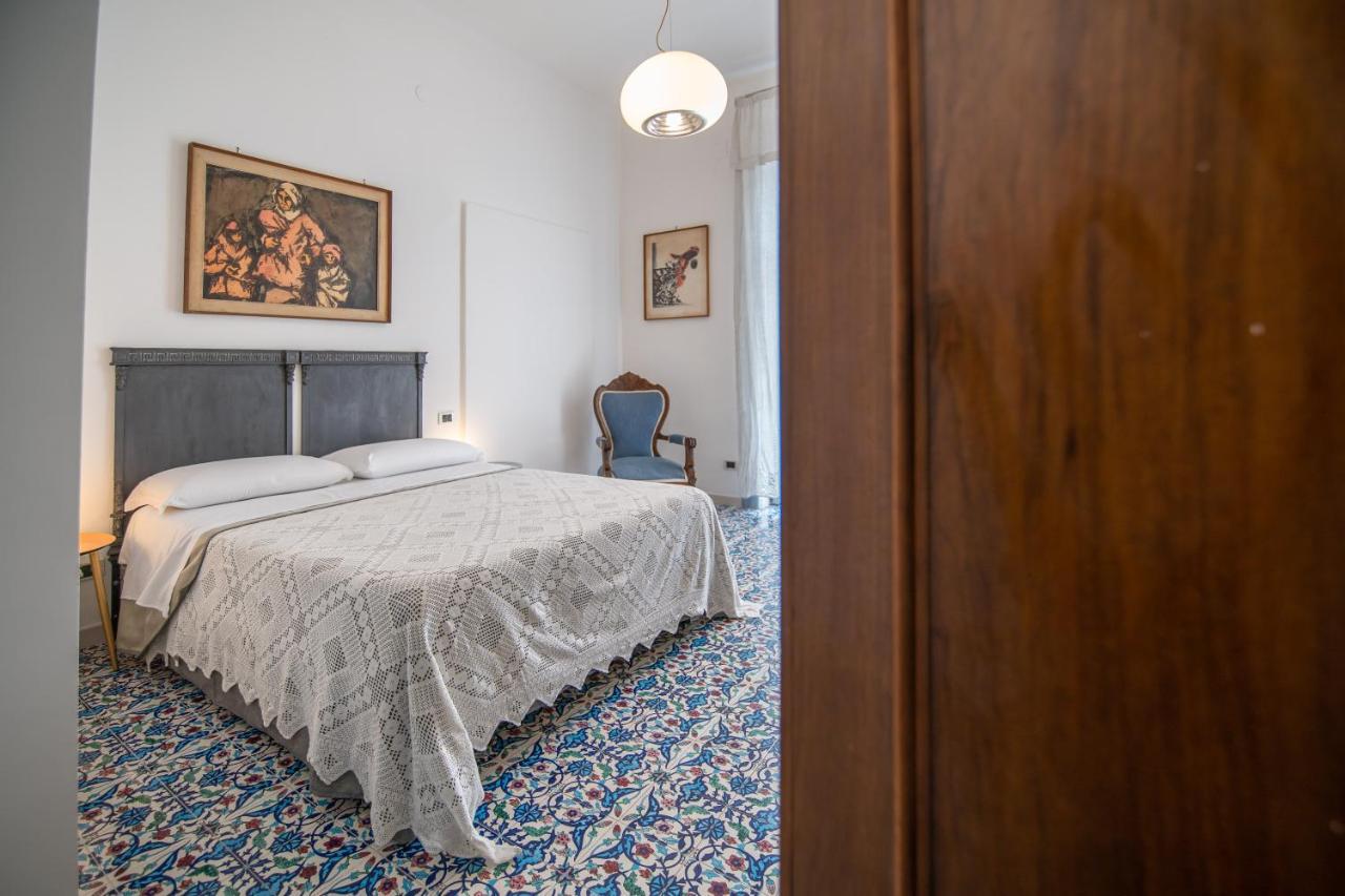 D'Angleterre Guest House Salerno Exterior photo